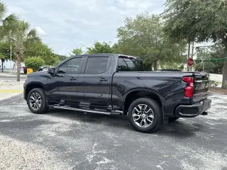 Chevrolet Silverado 1500 2024 4x2 RST 4 puertas Cabina Crew 5.8 pies. Caja corta