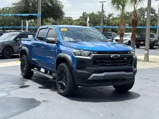 Chevrolet Colorado 2023 4x4 Trail Boss 4 puertas Crew Cab 5 pies. Caja corta