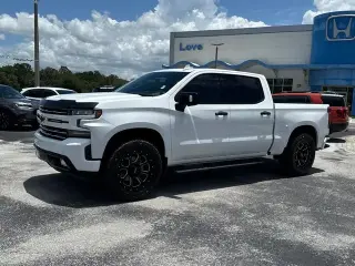 Chevrolet Silverado 1500 2021 4x4 LTZ 4 puertas Cabina Crew 5.8 pies. SB