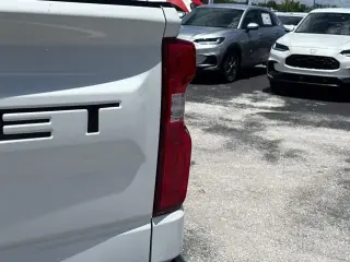 Chevrolet Silverado 1500 2021 4x4 LTZ 4 puertas Cabina Crew 5.8 pies. SB