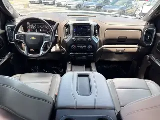 Chevrolet Silverado 1500 2021 4x4 LTZ 4 puertas Cabina Crew 5.8 pies. SB