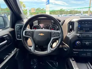 Chevrolet Silverado 1500 2021 4x4 LTZ 4 puertas Cabina Crew 5.8 pies. SB