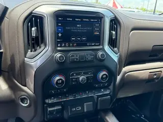 Chevrolet Silverado 1500 2021 4x4 LTZ 4 puertas Cabina Crew 5.8 pies. SB