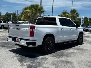 Chevrolet Silverado 1500 2021 4x4 LTZ 4 puertas Cabina Crew 5.8 pies. SB