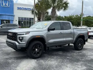 GMC Canyon 2023 4x4 Elevation 4 puertas Cabina Crew 5 pies. SB