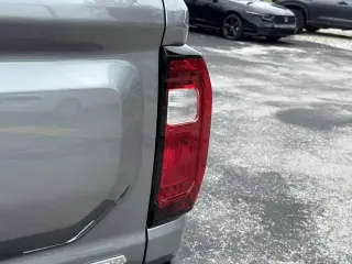 GMC Canyon 2023 4x4 Elevation 4 puertas Cabina Crew 5 pies. SB