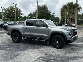 GMC Canyon 2023 4x4 Elevation 4 puertas Cabina Crew 5 pies. SB