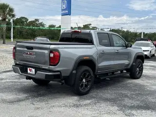 GMC Canyon 2023 4x4 Elevation 4 puertas Cabina Crew 5 pies. SB