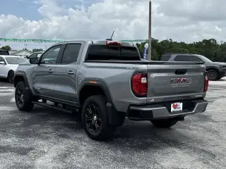 GMC Canyon 2023 4x4 Elevation 4 puertas Cabina Crew 5 pies. SB