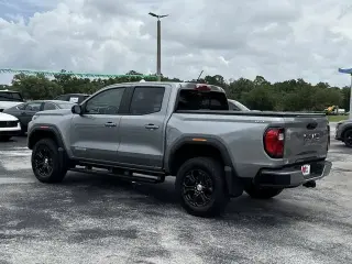 GMC Canyon 2023 4x4 Elevation 4 puertas Cabina Crew 5 pies. SB