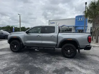 GMC Canyon 2023 4x4 Elevation 4 puertas Cabina Crew 5 pies. SB