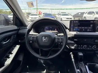 Honda Accord Híbrido 2023 EX-L 4 puertas Sedan