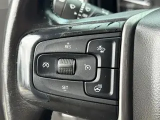 GMC Sierra 1500 2020 4x4 Denali 4 puertas Cabina Crew 5.8 pies. Caja corta