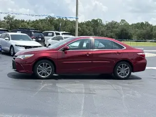 Toyota Camry 2017 SE 4dr Sedan