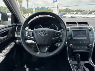 Toyota Camry 2017 SE 4dr Sedan