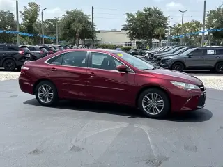 Toyota Camry 2017 SE 4dr Sedan