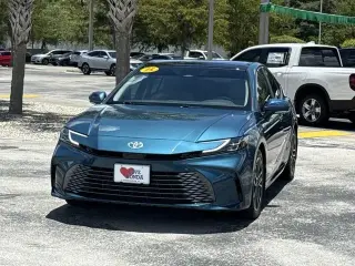 Toyota Camry 2025 SE 4dr Sedan