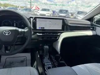 Toyota Camry 2025 SE 4dr Sedan