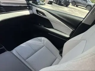 Toyota Camry 2025 SE 4dr Sedan