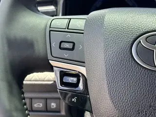 Toyota Camry 2025 SE 4dr Sedan
