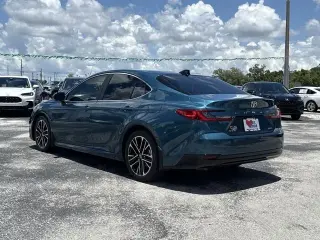 Toyota Camry 2025 SE 4dr Sedan
