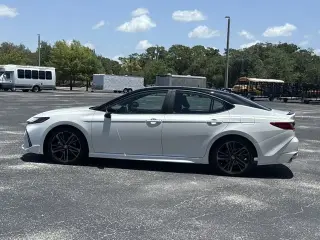 Toyota Camry 2025 SE 4p Sedan
