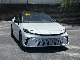 Toyota Camry 2025 SE 4p Sedan