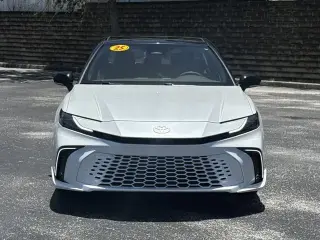 Toyota Camry 2025 SE 4p Sedan