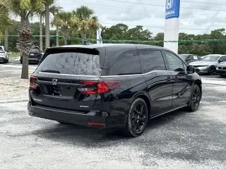 Honda Odyssey 2024 Sport 4 puertas Mini-Van