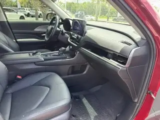 Toyota Grand Highlander 2024 XLE 4p SUV