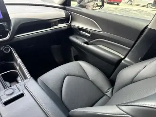 Toyota Grand Highlander 2024 XLE 4p SUV