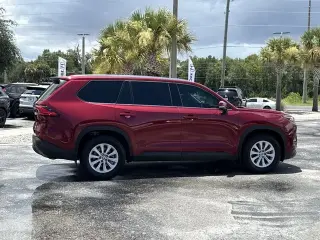 Toyota Grand Highlander 2024 XLE 4p SUV