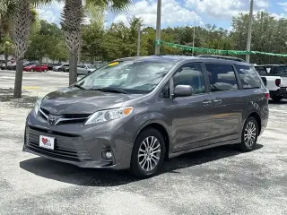 Toyota Sienna 2020 XLE 7-Pasajeros Auto Access Asiento 4p Minivan
