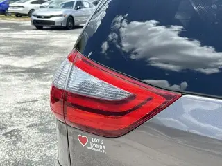 Toyota Sienna 2020 XLE 7-Pasajeros Auto Access Asiento 4p Minivan
