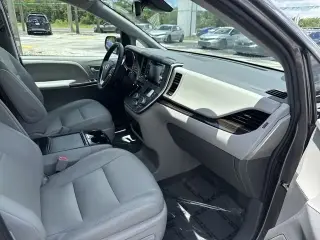Toyota Sienna 2020 XLE 7-Pasajeros Auto Access Asiento 4p Minivan