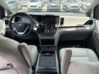 Toyota Sienna 2020 XLE 7-Pasajeros Auto Access Asiento 4p Minivan