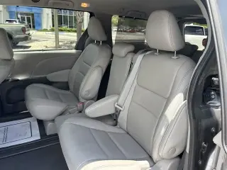 Toyota Sienna 2020 XLE 7-Pasajeros Auto Access Asiento 4p Minivan