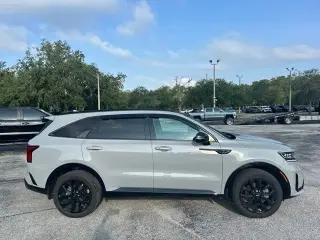 Kia Sorento 2022 tracción total SX 4 puertas SUV