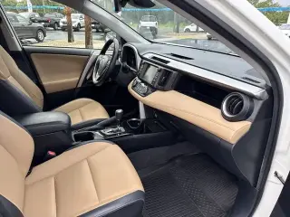 Toyota RAV4 2018 Limited 4p SUV