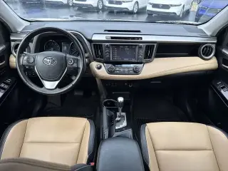 Toyota RAV4 2018 Limited 4p SUV