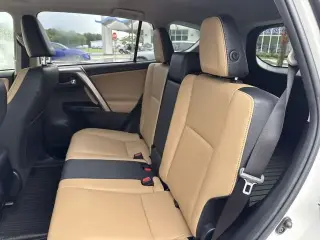 Toyota RAV4 2018 Limited 4p SUV