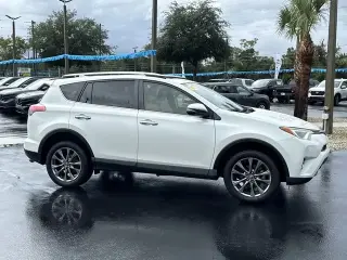 Toyota RAV4 2018 Limited 4p SUV