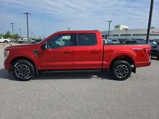 Ford F-150 2023 4x4 XLT 4 puertas SuperCrew 5.5 pies. SB