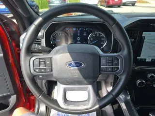 Ford F-150 2023 4x4 XLT 4 puertas SuperCrew 5.5 pies. SB