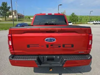 Ford F-150 2023 4x4 XLT 4 puertas SuperCrew 5.5 pies. SB