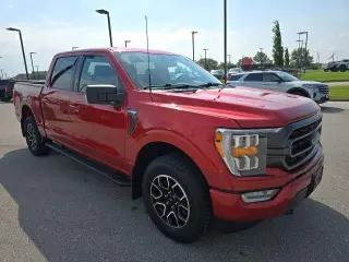Ford F-150 2023 4x4 XLT 4 puertas SuperCrew 5.5 pies. SB
