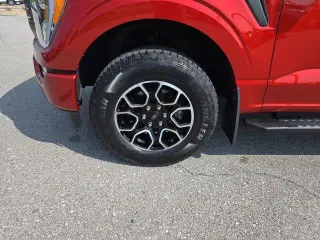 Ford F-150 2023 4x4 XLT 4 puertas SuperCrew 5.5 pies. SB