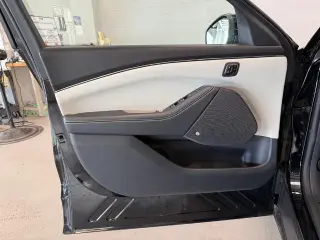 Ford Mustang Mach-E 2025 AWD Premium 4 puertas SUV
