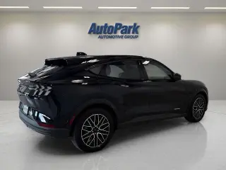 Ford Mustang Mach-E 2025 AWD Premium 4 puertas SUV