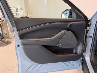 Ford Mustang Mach-E 2025 AWD Premium 4 puertas SUV